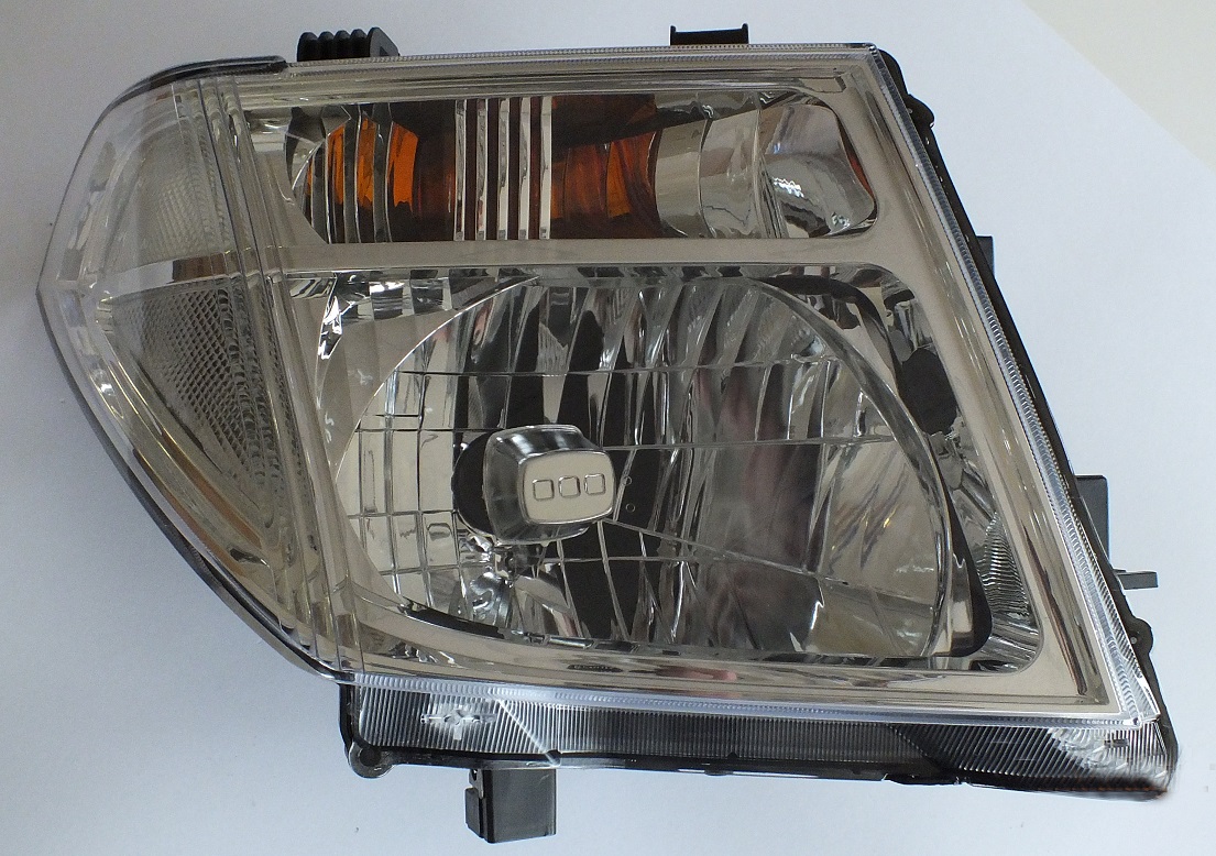 Передняя фара NISSAN PATHFINDER 2005-2007